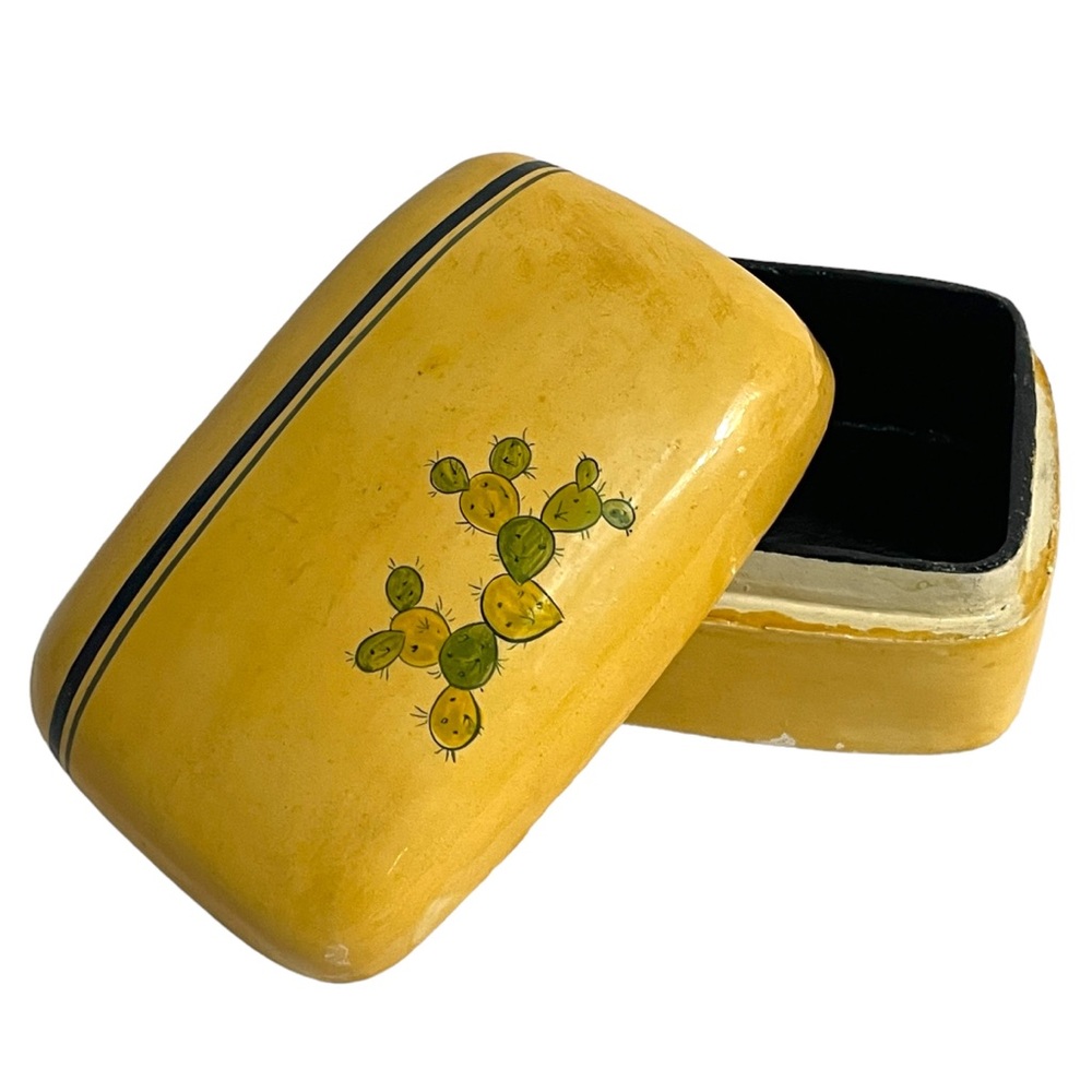 Vintage Lacquered yellow cactus papier-mâché/ paper mache trinket box & lid